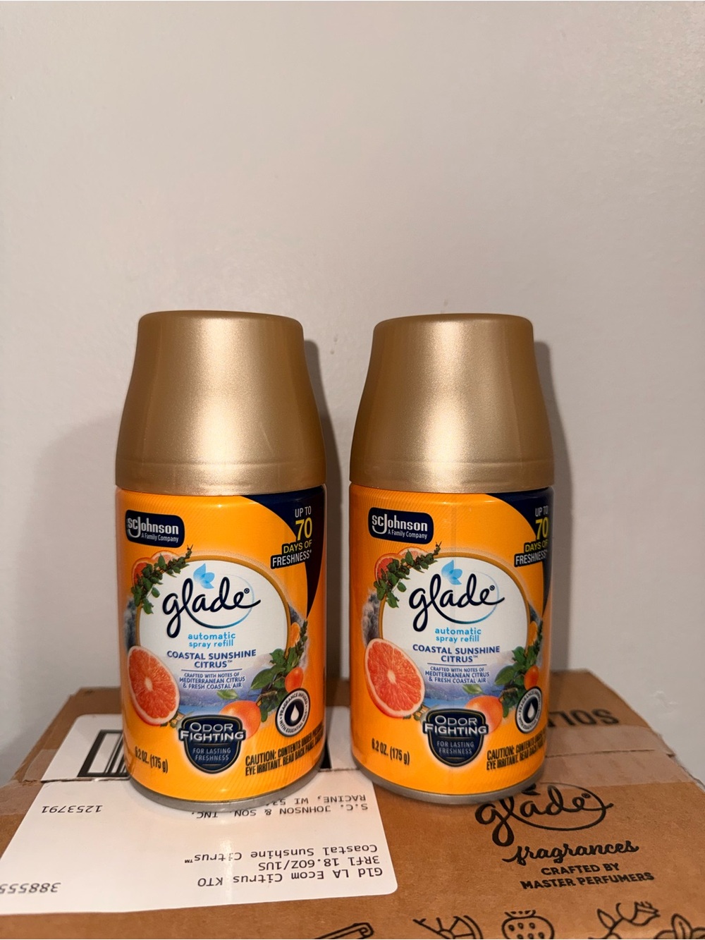 Glade Coastal Sunshine Citrus Automatic Spray Refills - Gold and Orange